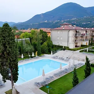 Apartment Pool - Relais Fasanella - By Host4u, Toscolano-Maderno